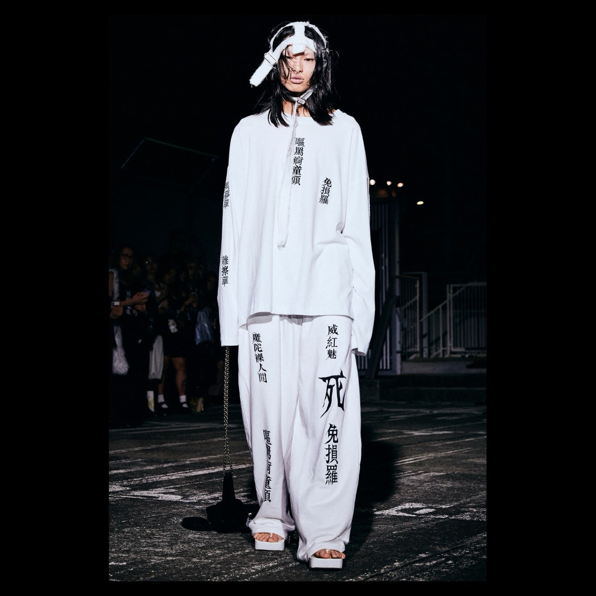 IKUMI×MADARANINGEN 殅葬 SWEAT PANTS (WHITE) | GALAXY BROAD SHOP