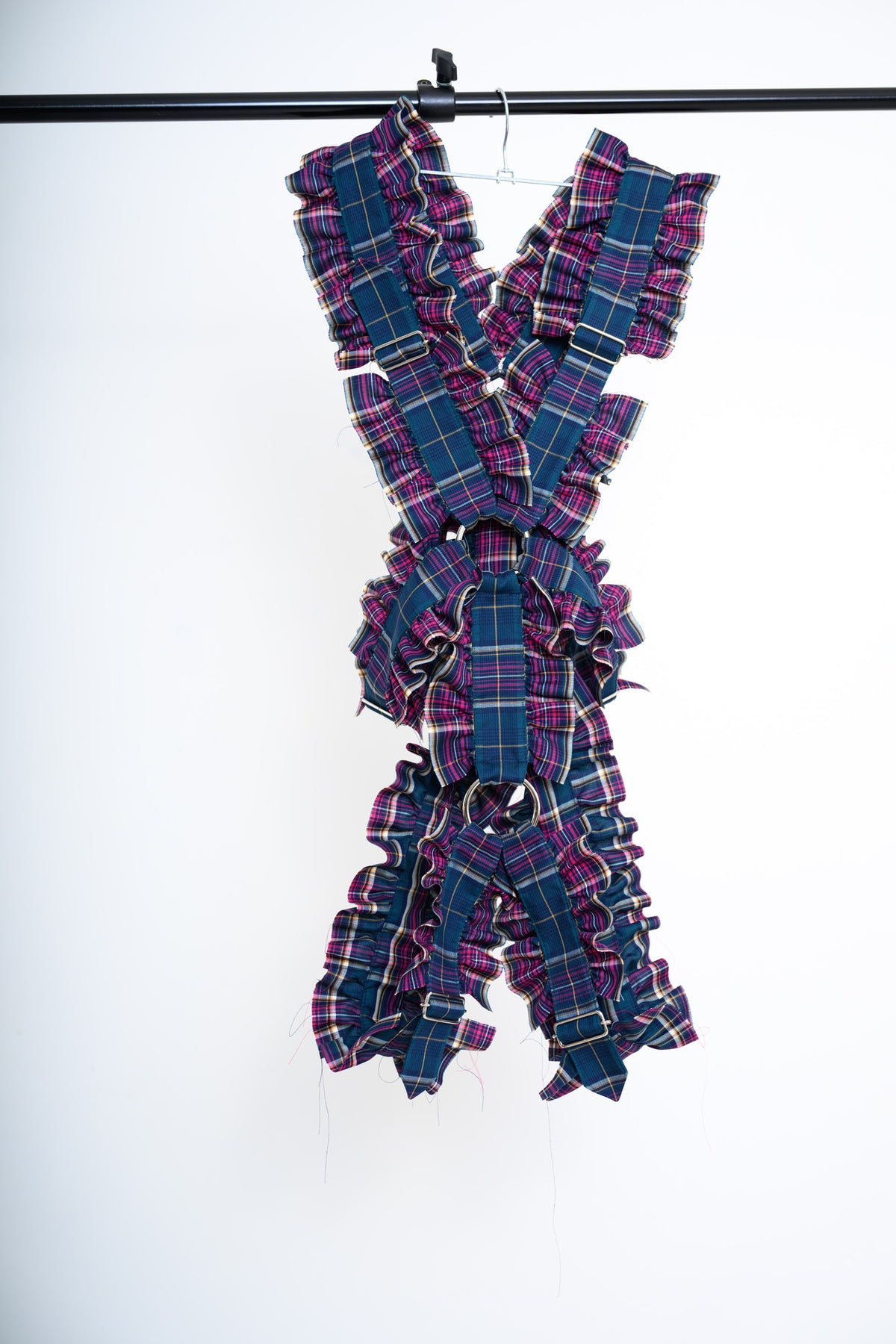 Ruffle Harnes | GALAXY BROAD SHOP