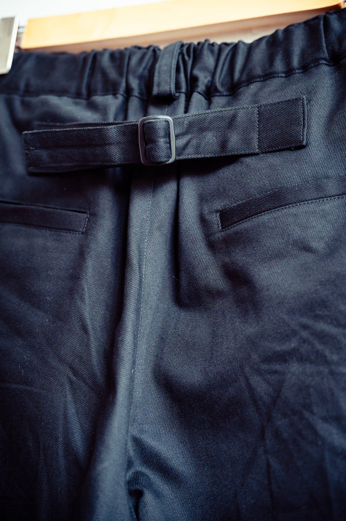Ruffle pearl bermuda pants
