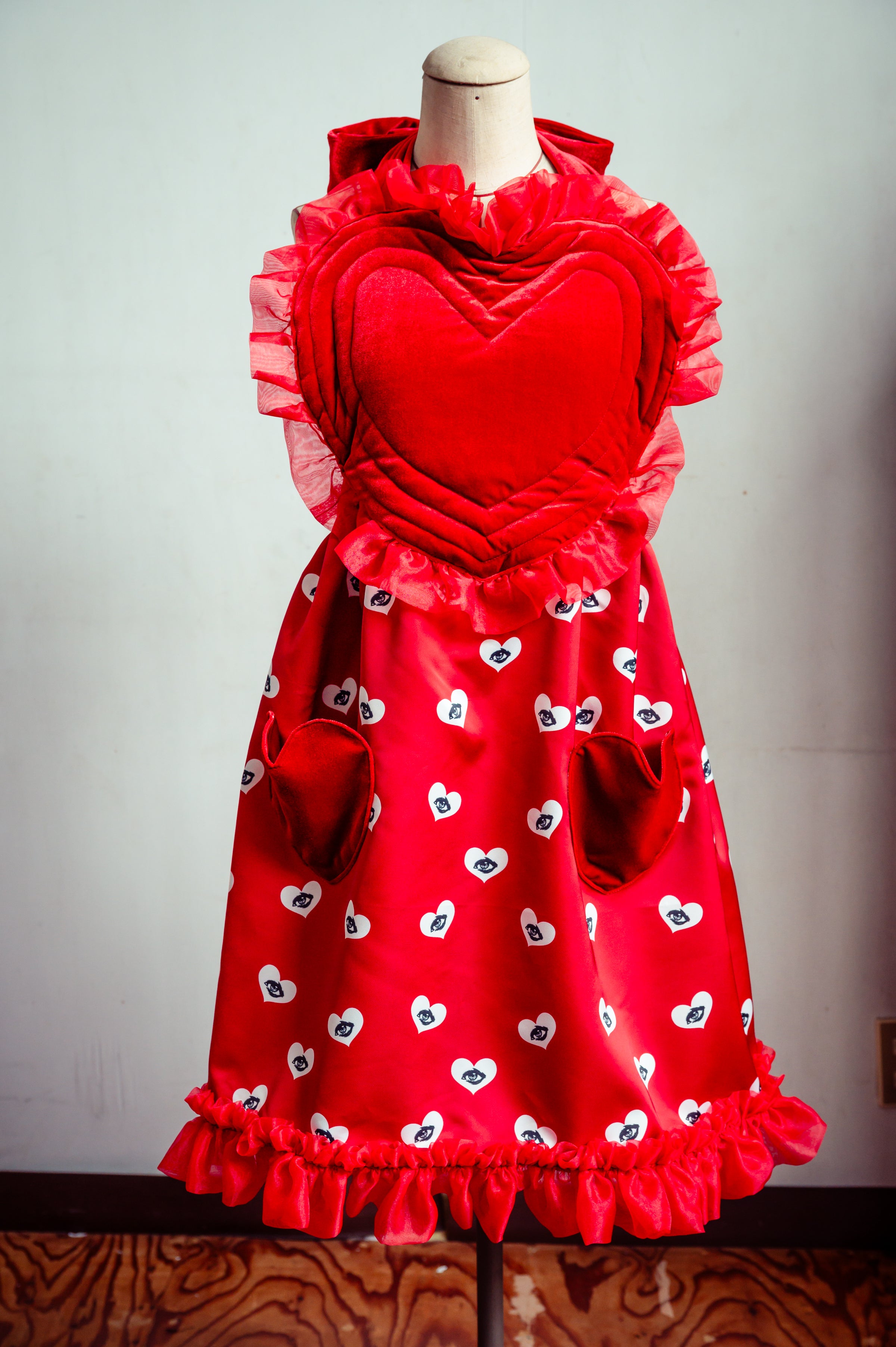 美品 MADARANINGEN アイハートエプロン マダラニンゲン DIR京 Eye heart pinafore | GALAXY BROAD SHOP