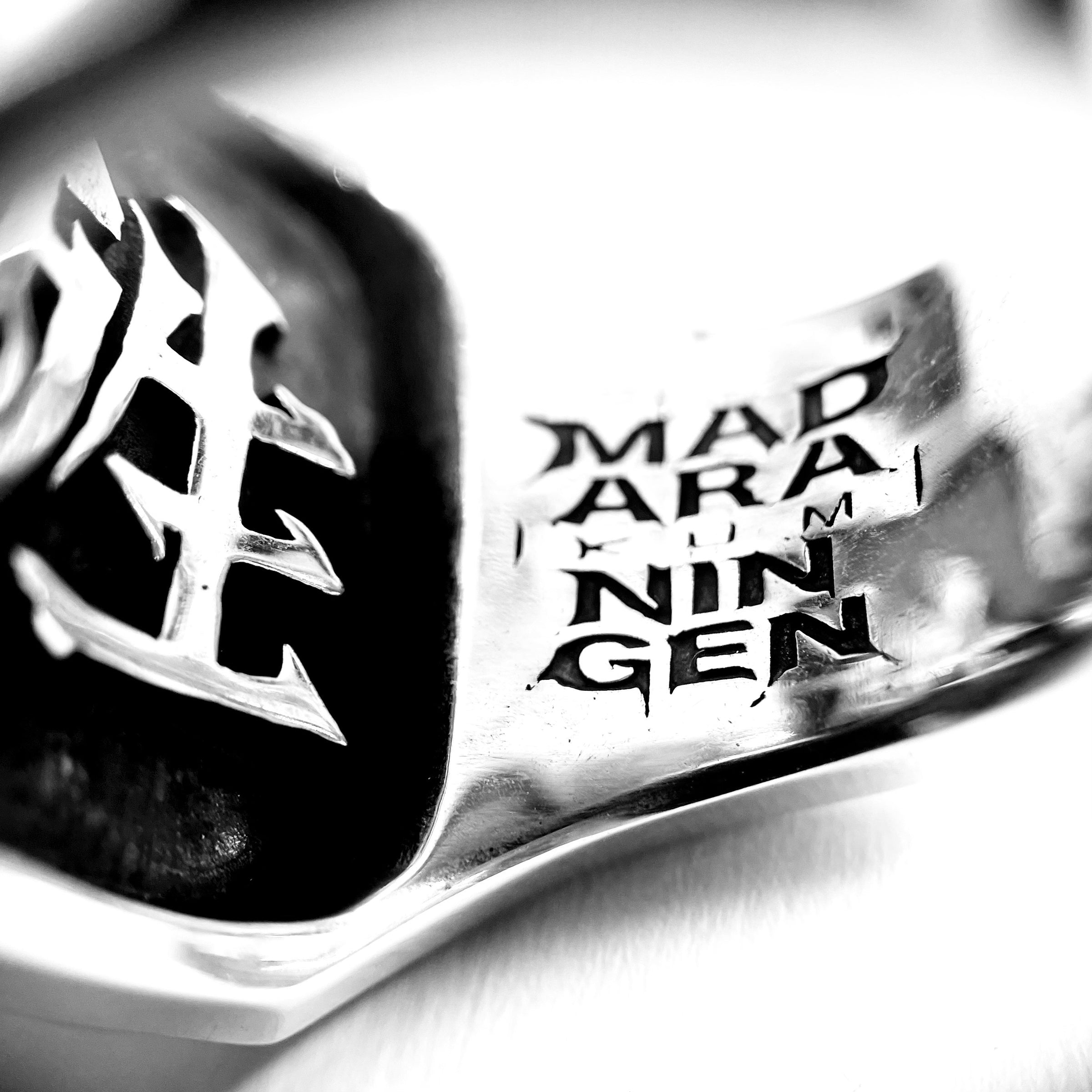 マダラニンゲン セットアップ マダラニンゲン セットアップ MADARANINGEN | GALAXY BROAD SHOP