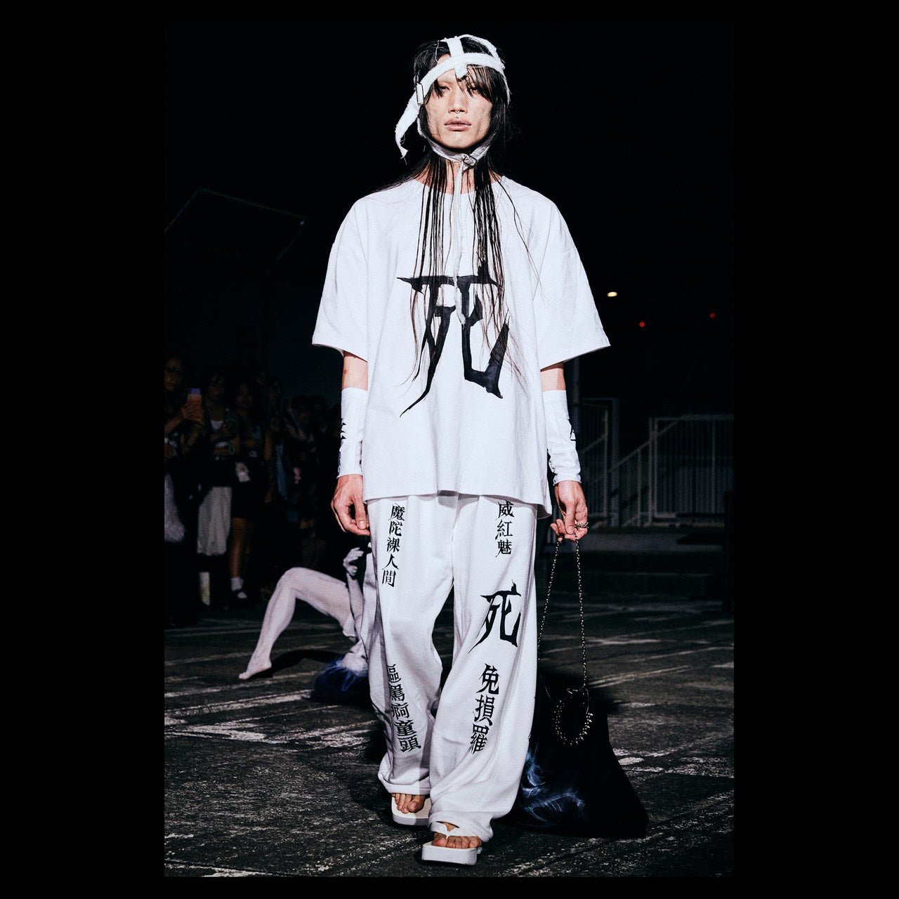 IKUMI×MADARANINGEN 殅葬 SWEAT PANTS (WHITE) | GALAXY BROAD SHOP
