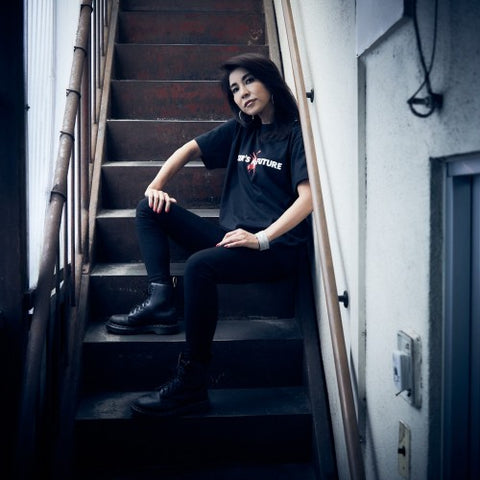 SISTER'S NO FUTURE Tシャツ | GALAXY BROAD SHOP