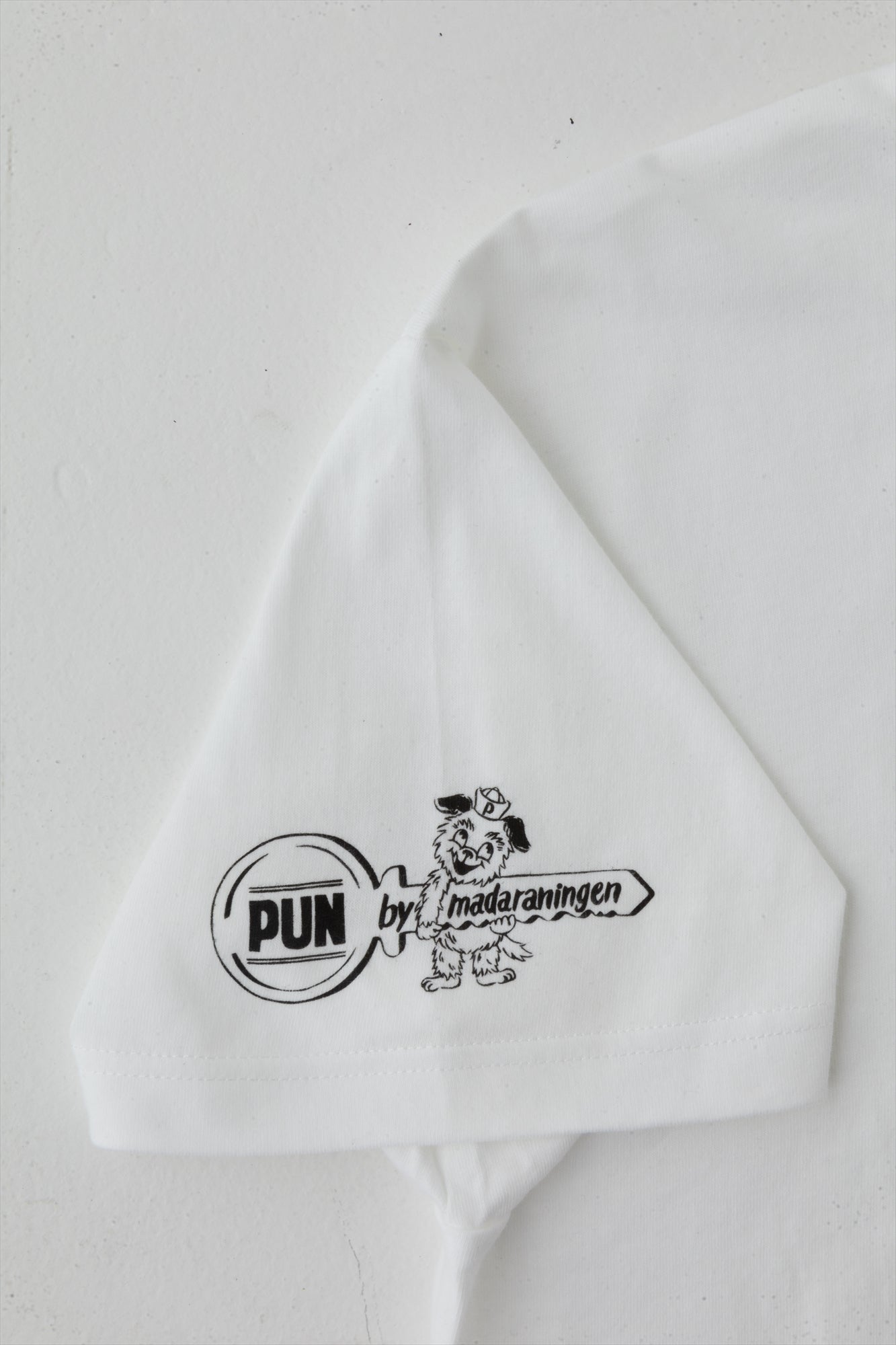 マダラニンゲン PUN Tシャツ ホワイト PUN T-shirt | GALAXY BROAD SHOP
