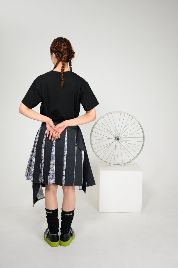 [一般販売] Pleats Rolled Skirt 丸尾末広×MADARANINGEN [Black]