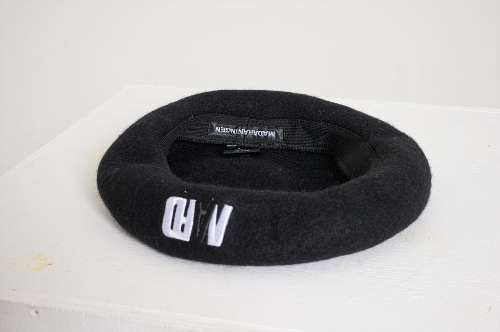 Embroidery Beret [Black]