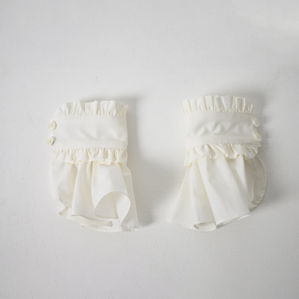 RUFFLE DETAIL CUFFS